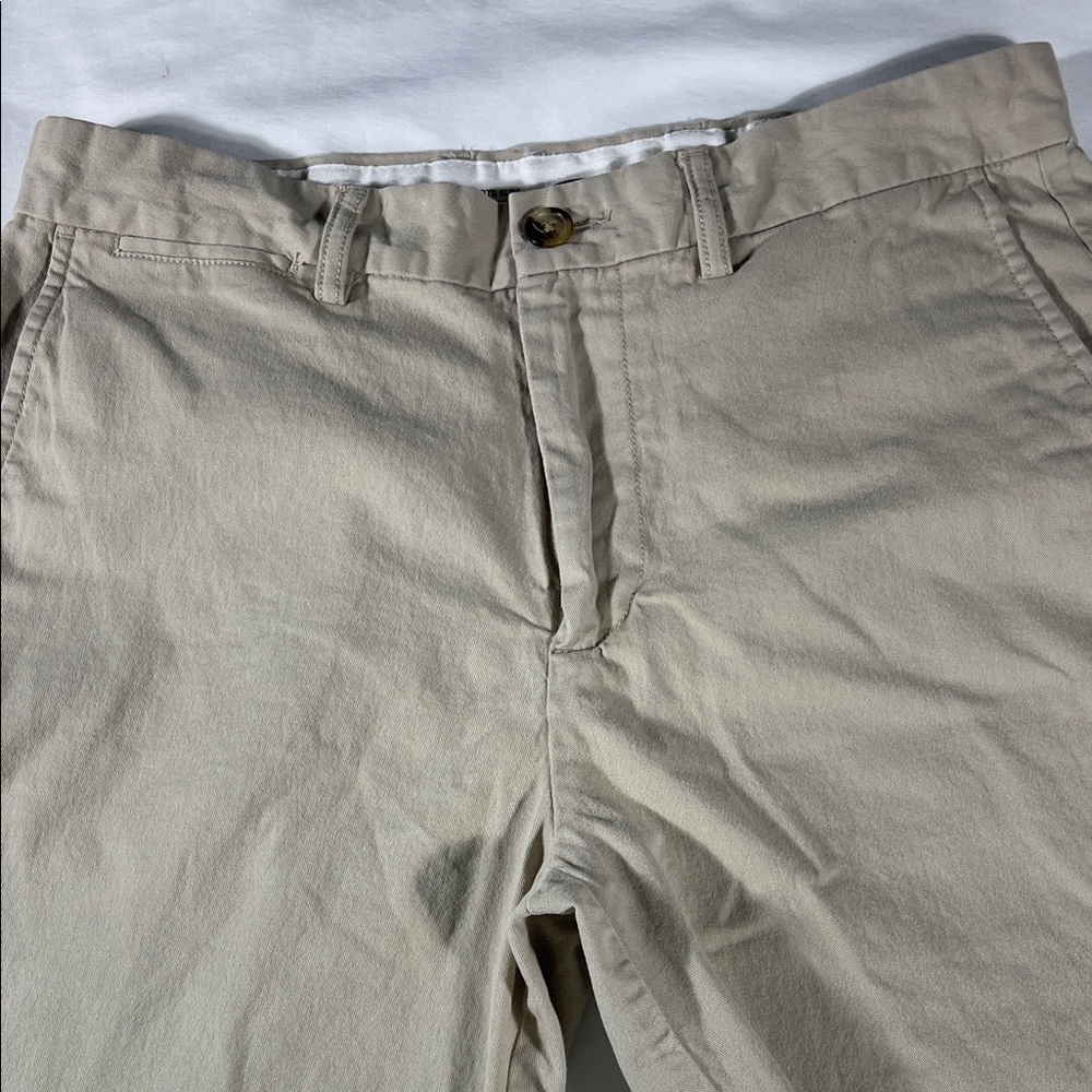Old Navy mens khaki Ultimate Slim flat front 9.5" inseam chino shorts- size 32